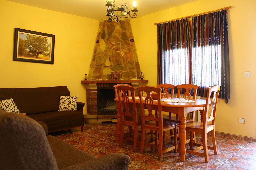 Residencial Los Robles Arroyo Frio Zimmer foto